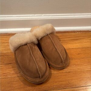 Minnetonka Slippers women’s size 7